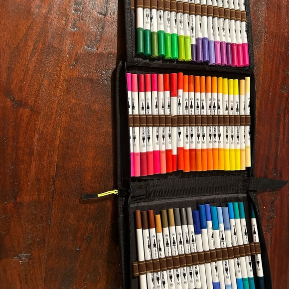 ZSCM duo tip markers 58 in set. In Tri-fold carrying case - Picture 5 of 7